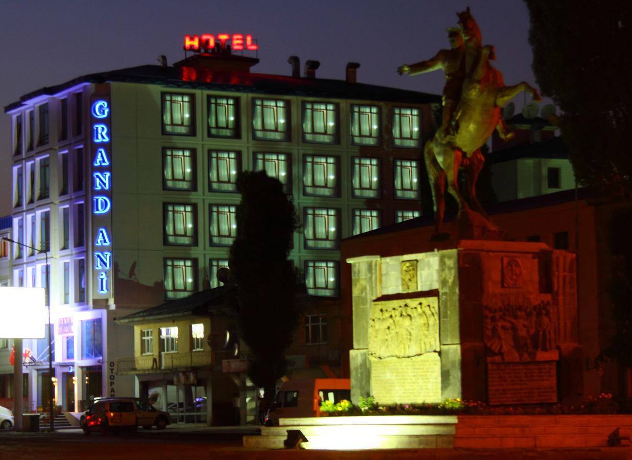 Grand Ani Hotel Kars Exterior foto